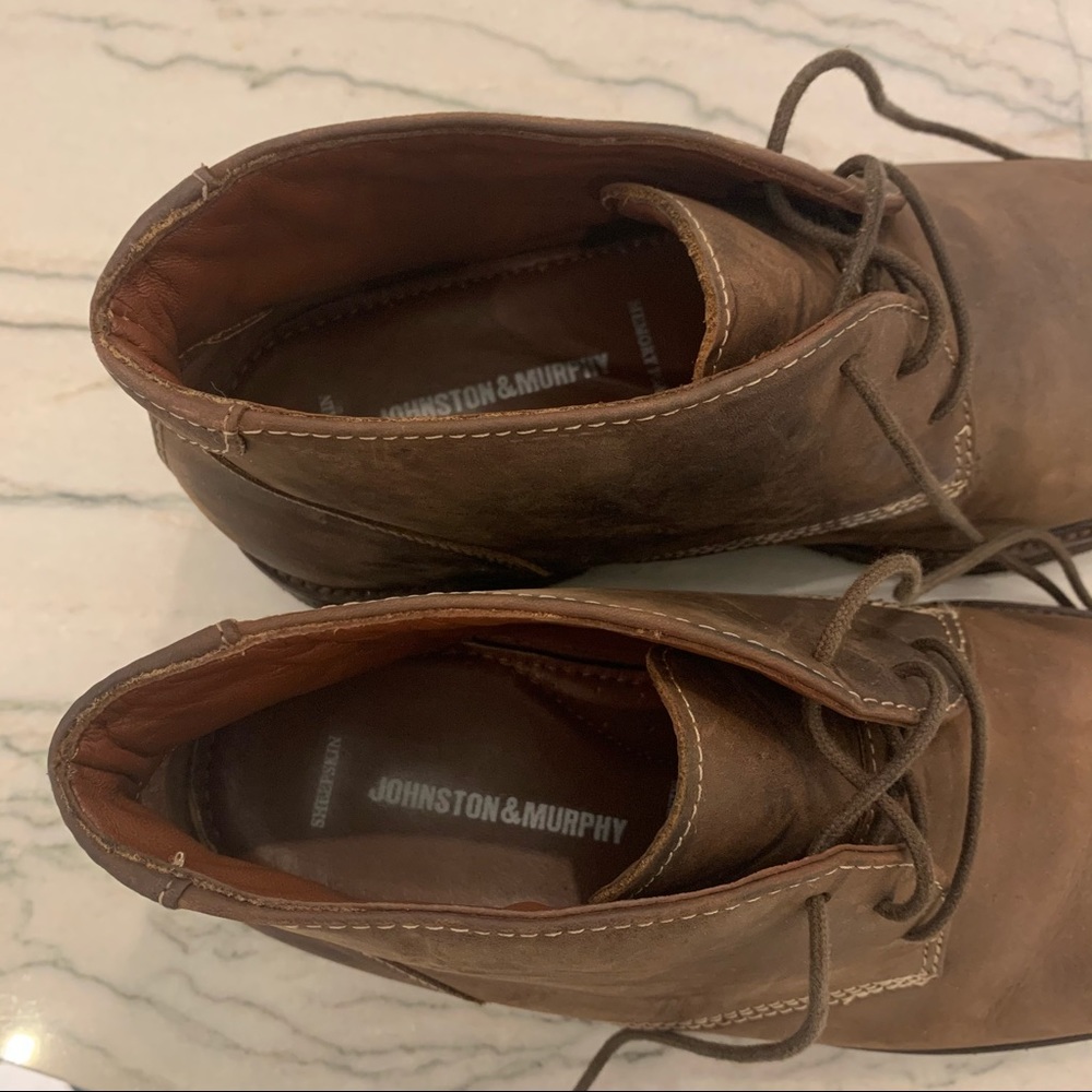 Johnston & Murphy Nubuck Leather  Low Tie Boots - Picture 6 of 14